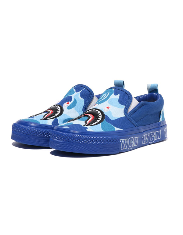 A BATHING APE KIDS ABC CAMO SHARK PATCH SLIP ON BLUE