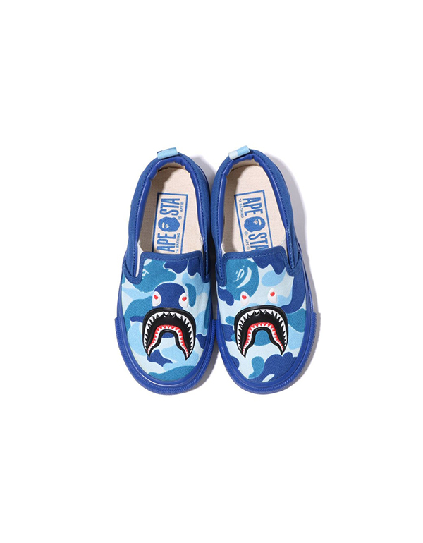 A BATHING APE KIDS ABC CAMO SHARK PATCH SLIP ON BLUE